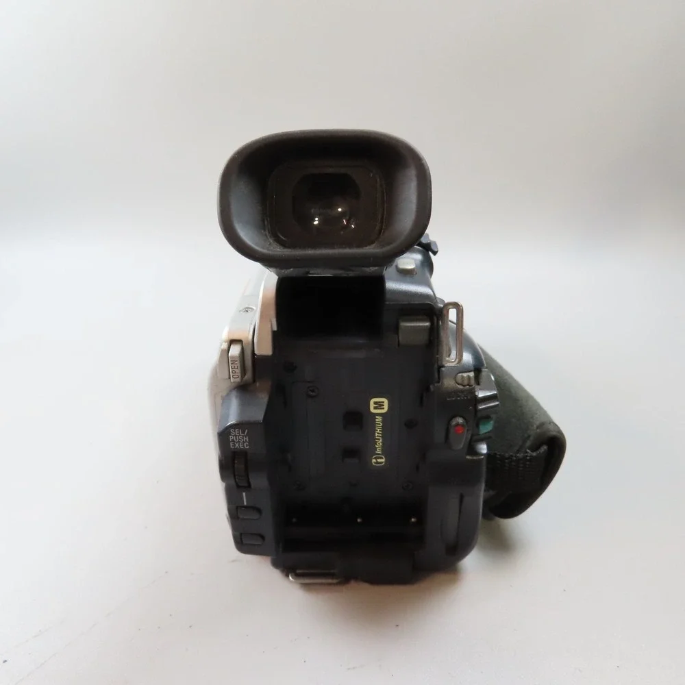 Sony DCR-TRV27 Handycam MiniDV Issue Turns On– For Parts/Repair READ